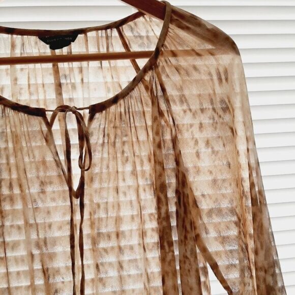 CLUB MONACO 100% Silk Semi-Sheer Lightweight Blouse Top Cheetah Sz XS Flawed - Picture 2 of 15